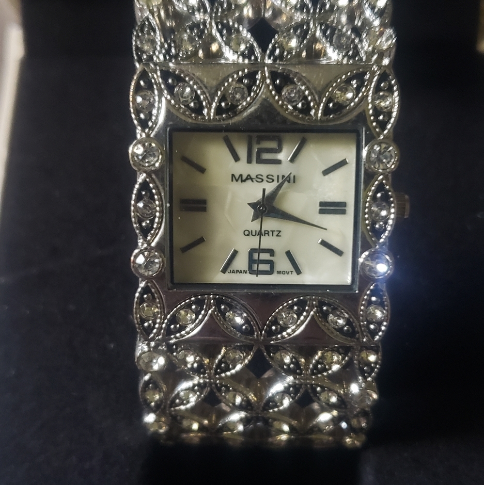 Vintage lattice bracelet watch